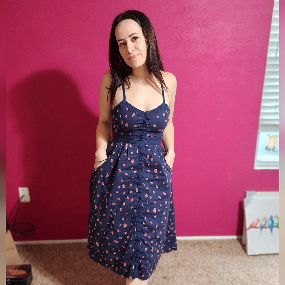 Urban outfitters XS 🍓 dress